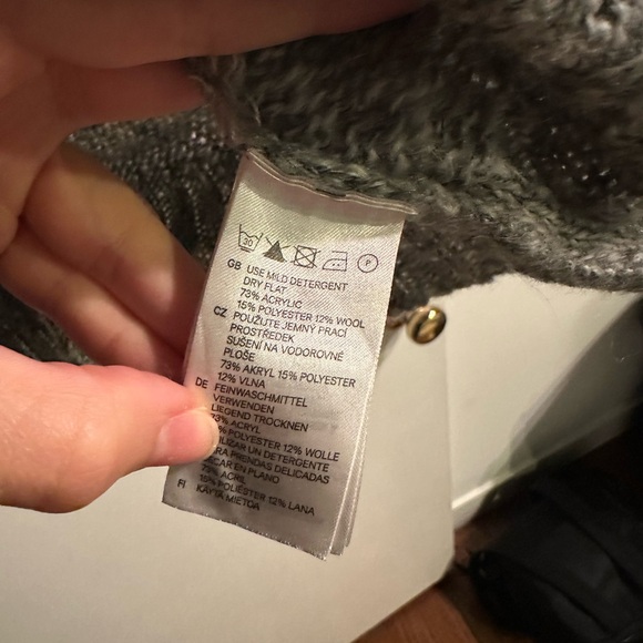 💚H&M💚 grey knit cardigan - Picture 6 of 6